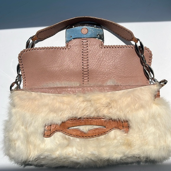 Auth. Vintage Tod's Rabbit Fur Suede/Leather Shoulder Handbag - Picture 5 of 16